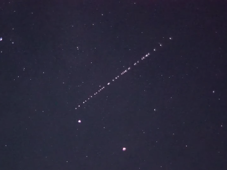 Starlink satellites photographed in Brazil
